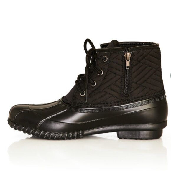 Size 9 WIDE - CLOUDWALKERS - Mona Quilted Weather Boot Black NEW - Picture 2 of 5